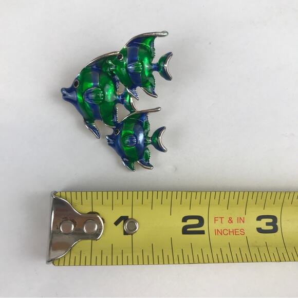 MJ Fish Tropical Enamel School of Angelfish Blue Green Aquatic Ocean Brooch Pin - Picture 8 of 12